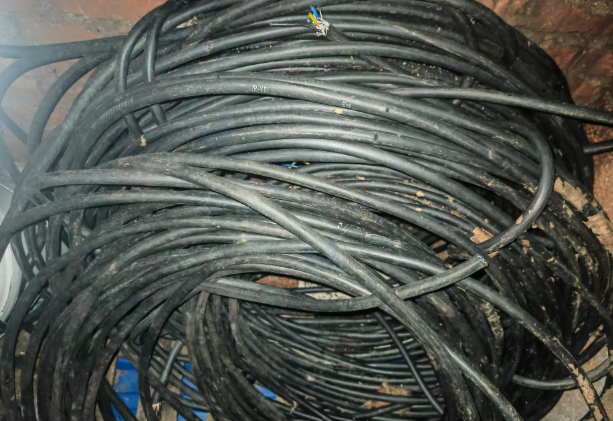 大连市地区处理铜芯4*4实芯电缆线一批