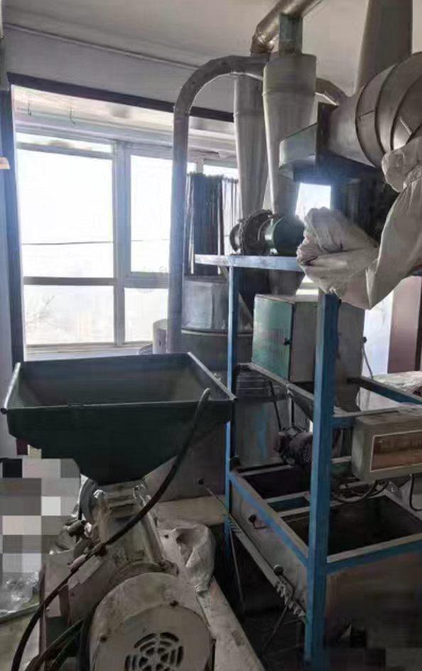 兰州市地区闲置处理石墨磨面机、磨油机、搅拌机、风凉机、油滤芯机、粉碎机、剥皮机等