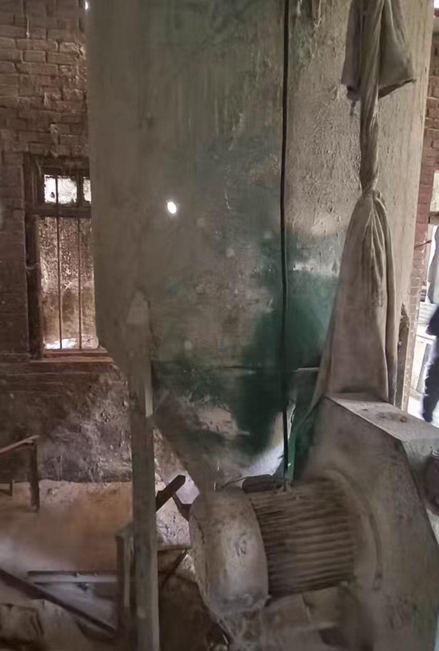 郑州市地区个人处理饲料混合机、清粮机、玉米分离机、磨面机、搅拌机等