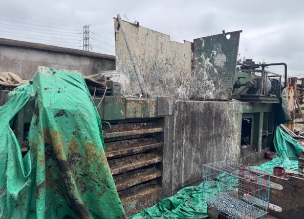 苏州市地区工厂处理宏佳180T卧式液压打包机