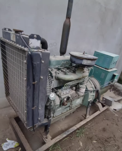 徐州市地区工厂处理东方红4F6-30柴油发电机组