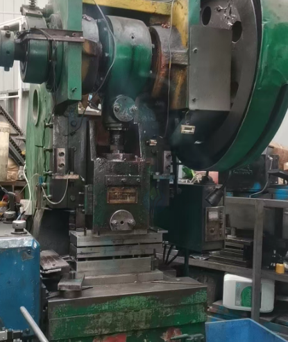 中山市地区处理63T、125T气动冲床