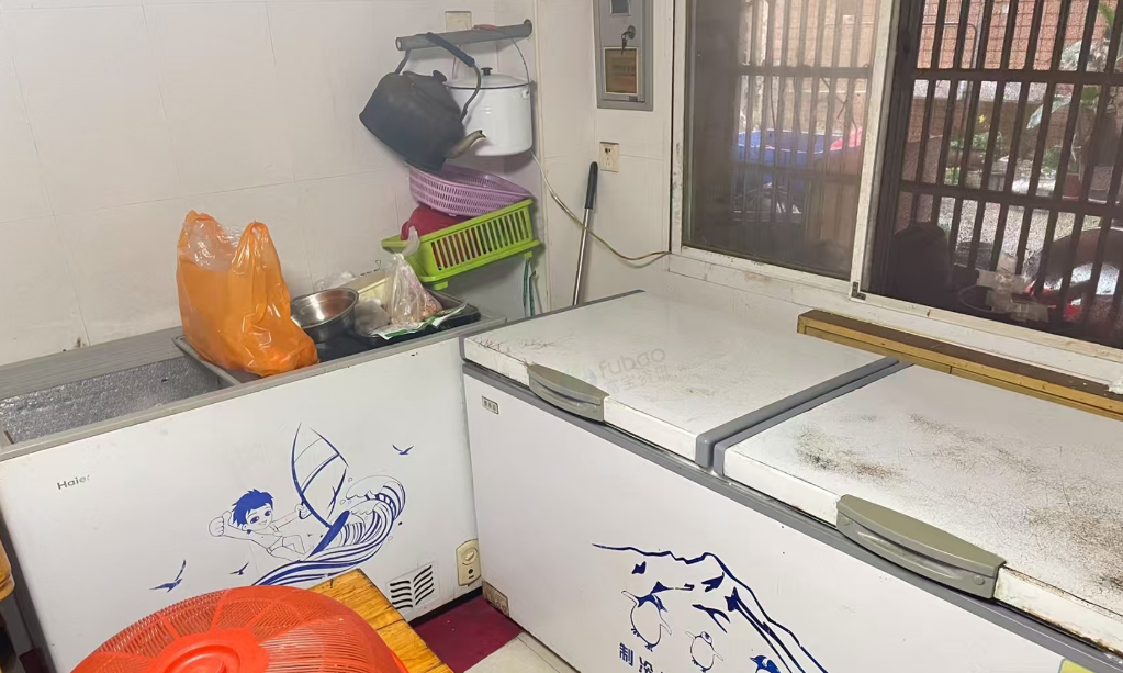 长沙市地区处理两米长大冰箱、不锈钢桶等