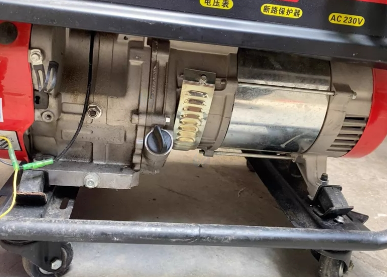 毕节市地区处理汽油发电机5千瓦两台