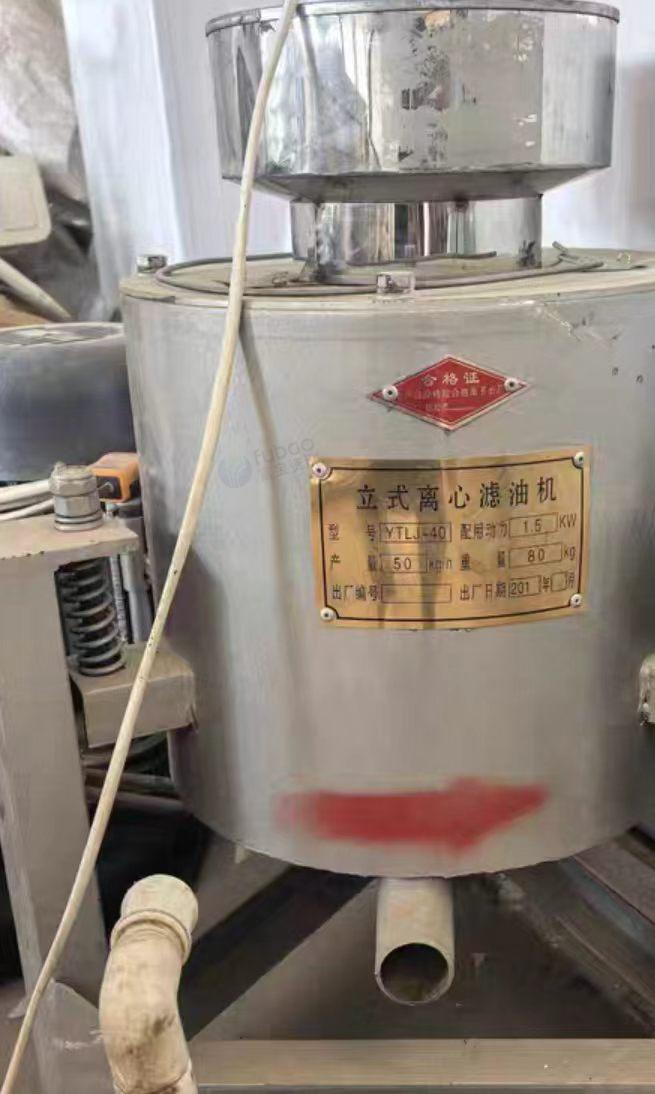 兰州市地区闲置处理石墨磨面机、磨油机、搅拌机、风凉机、油滤芯机、粉碎机、剥皮机等