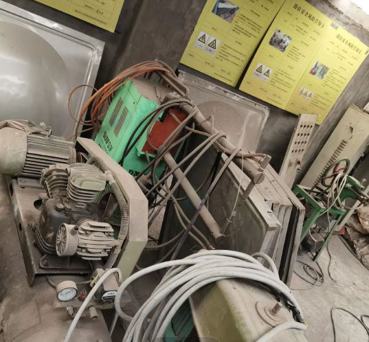 南通市地区工厂处理风管加工设备一批