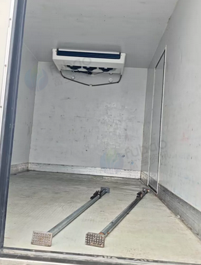 吉安市地区处理4.2米东风凯普特星云蓝牌冷藏车