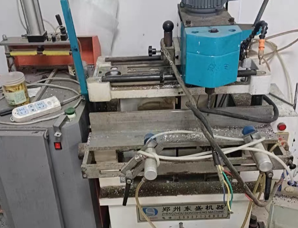 郑州市地区处理门窗设备