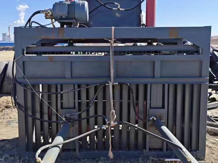 锡林郭勒盟市地区闲置处理3*6米活动板房、立式液压打包机