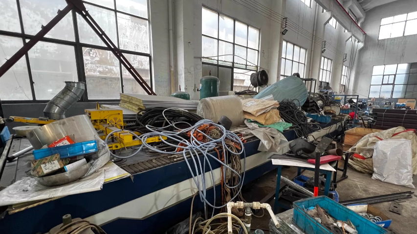 常州市地区工厂处理折弯机1台、激光切割机1台