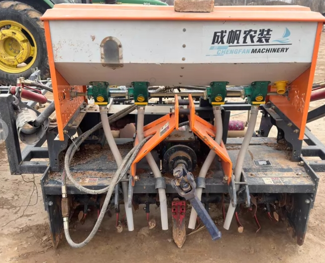 吴忠市地区处理辣椒西红柿红薯玉米起垄覆膜机