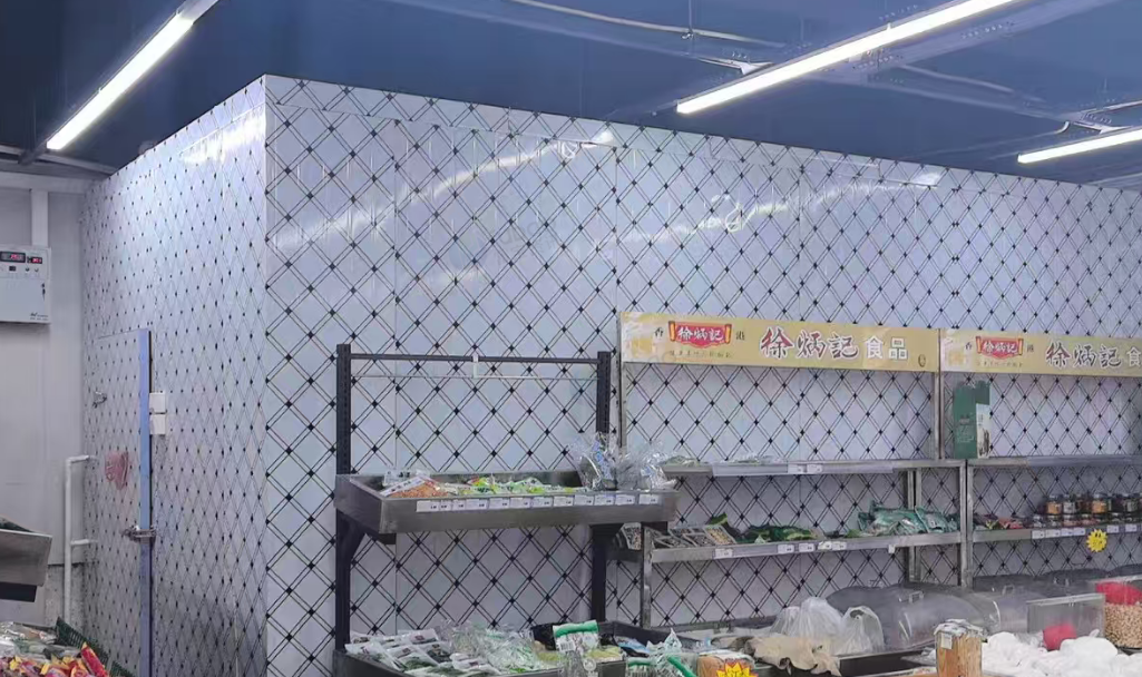 大同市地区处理超市货架80组、5组带端架、不锈钢蔬菜架14组、风冷冷冻冷藏库等