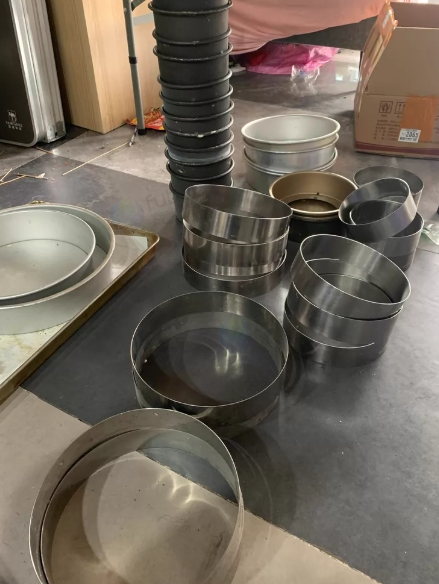 成都市地区处理甜品店全套设备蛋糕模具、慕斯模具、烤箱、冰柜、货架、台式冰柜等