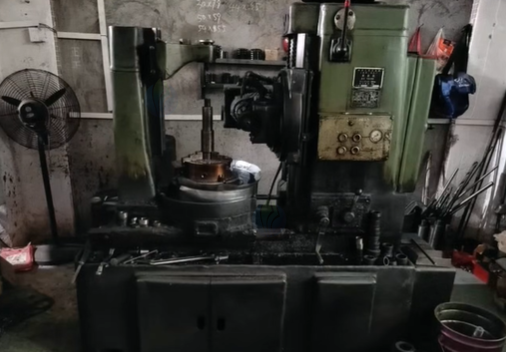 汕头市地区处理数控车床、滚齿机、铣床、车床、1.5米磨床、钻床