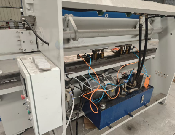 扬州市地区工厂处理太阳能边框制作机器一套