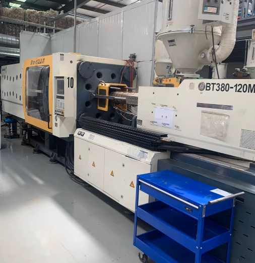 上海地区工厂处理380T+120T博创注塑机双色机