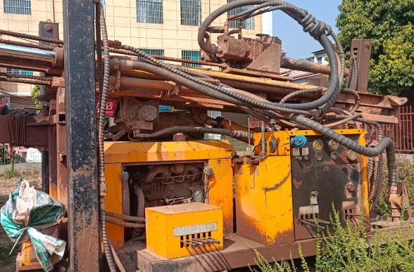 楚雄地区处理300型气钻、200型水钻、50钻杆