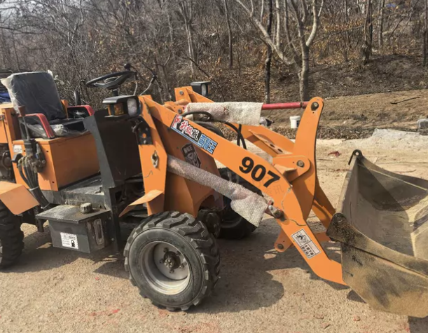 青岛市地区处理四驱小铲车