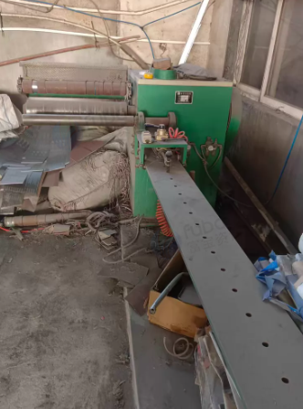 青岛市地区工厂处理砂带分条机 电动斜切机 宽砂带切边机等