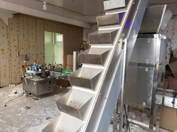 潍坊市地区工厂处理颗粒罐装，旋盖机等全套设备