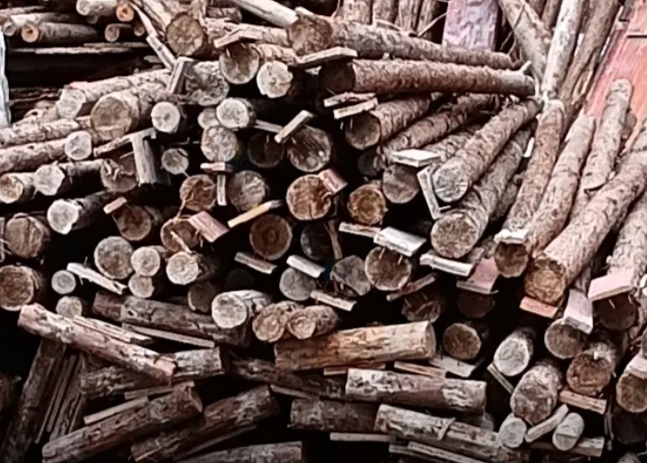 百色地区处理1批模板、顶木、吊机、斗车