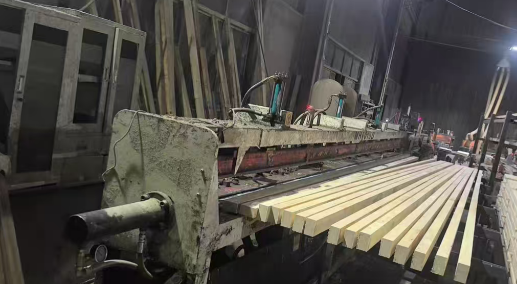 长沙市地区工厂处理荣豪木工梳齿对接机