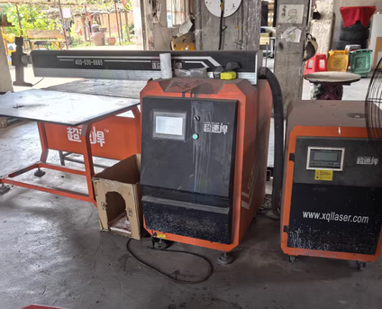 南宁市地区停产处理1批广告设备