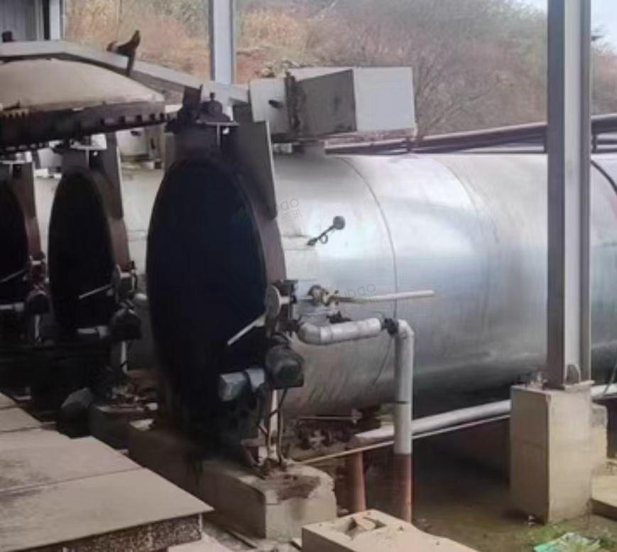 安庆市地区停产处理蒸压釜、全自动切割机、 配料系统、搅拌系统、模具、行车、摆渡车等加气块砖生产设备