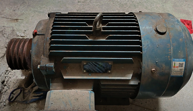 玉林地区个人处理米粉机、30千瓦电动机、铁架等