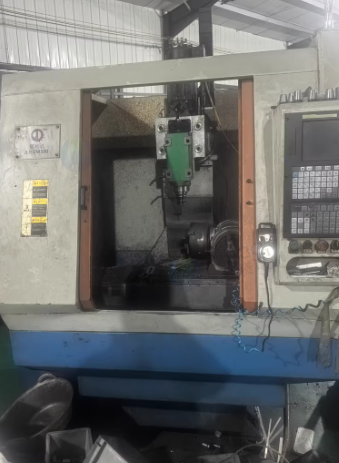 德州市地区处理3台数控铣床