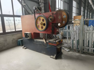 滨州市地区工厂处理QC12Y-4×2500液压摆式剪板机 J218-40开式固定台压力机