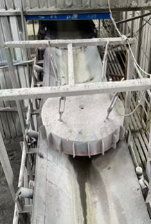 昭通市地区处理中誉鼎力1615重锤破全套生产线、挖掘机