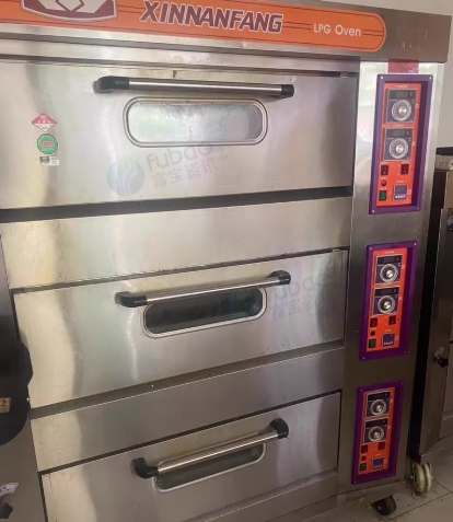 内江市个人地区处理三层6盘烤箱、操作台、和面机、搅拌机、发面机等