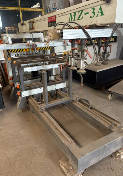 南充市地区处理全屋家具定制机器、数控雕刻机、全自动封边机、精密裁板锯、木工三排钻、数控开料机