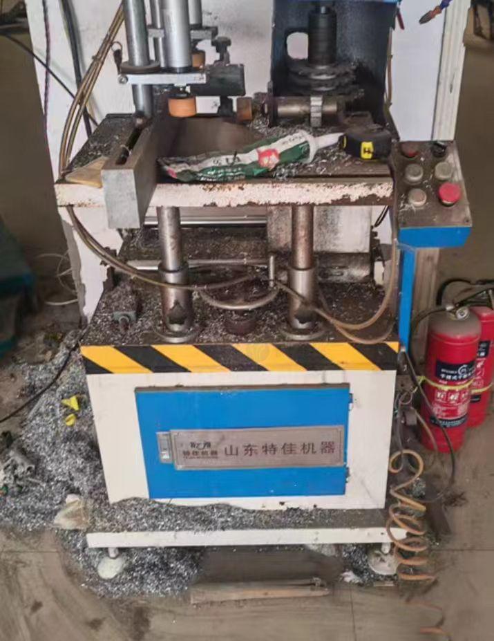 周口市地区处理双头锯、切割机、组立机、矫正机等断桥铝门窗设备