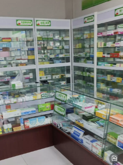 郑州市地区店铺处理药柜、阴凉柜、空调等