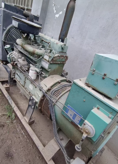 徐州市地区工厂处理东方红4F6-30柴油发电机组