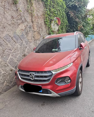 厦门市地区处理17款宝骏510红色手动挡6速