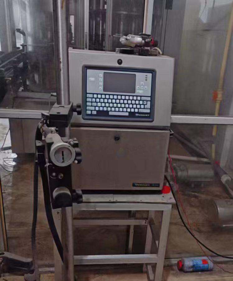 合肥市地区公司闲置处理自动塑包机、伟迪捷油墨喷码机、四台吹瓶机加烘箱、饮料罐装机、纯净水净化设备