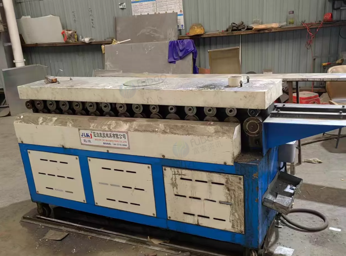 苏州市地区工厂处理风管生产设备一套