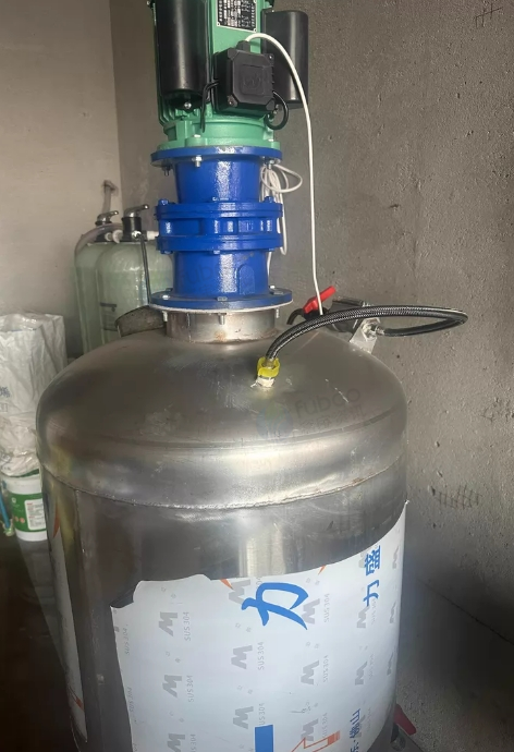 忻州市地区处理400斤搅拌罐以及所用配件一套