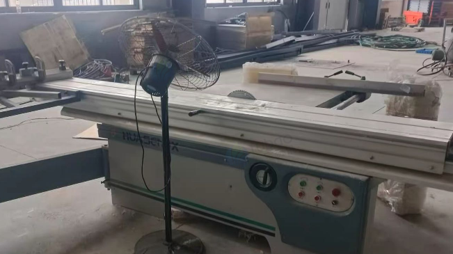 青岛市地区处理45度精密裁板锯