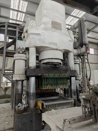 南昌市地区处理一台科达KDQ1300全自动液压压砖机