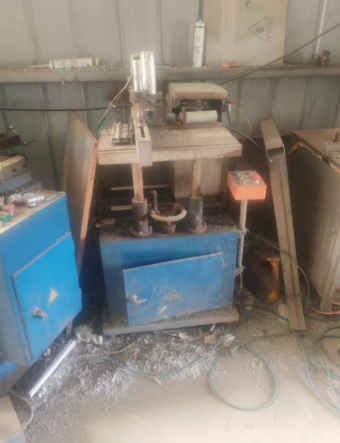 菏泽市地区个人处理双头锯 组角机 气泵 转盘锯 小端铣 冲床等断桥铝设备