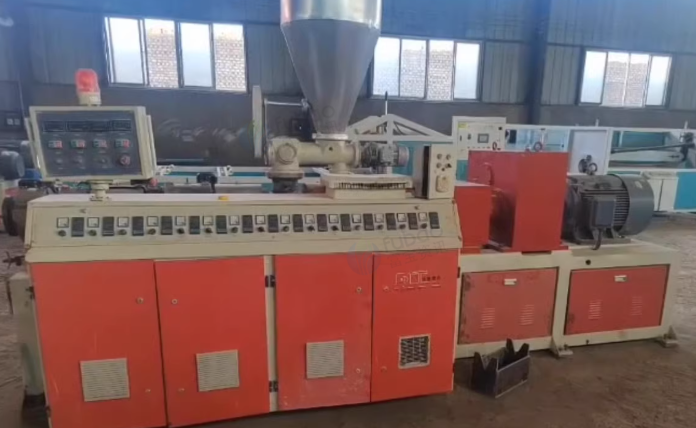 盐城市地区工厂处理PVC65/80双螺杆挤出机生产线