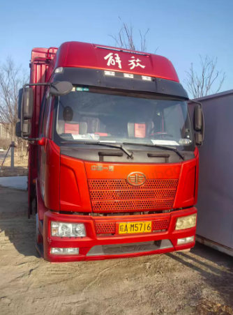 青岛市地区处理3辆4.2米平板车 2辆6.8米高栏车