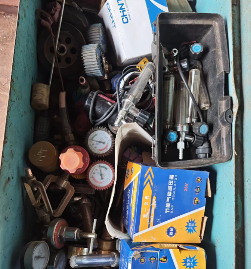 泰州市地区工厂处理焊机、焊条、切割机、打磨机等