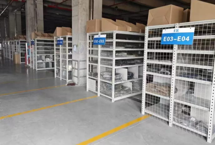 嘉兴地区处理400套仓储货架