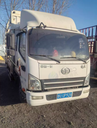 青岛市地区处理3辆4.2米平板车 2辆6.8米高栏车