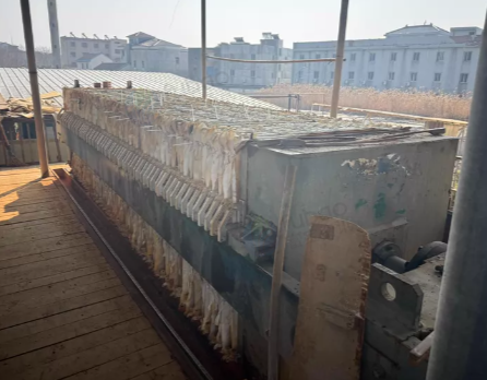 嘉兴地区处理两台污水压滤机